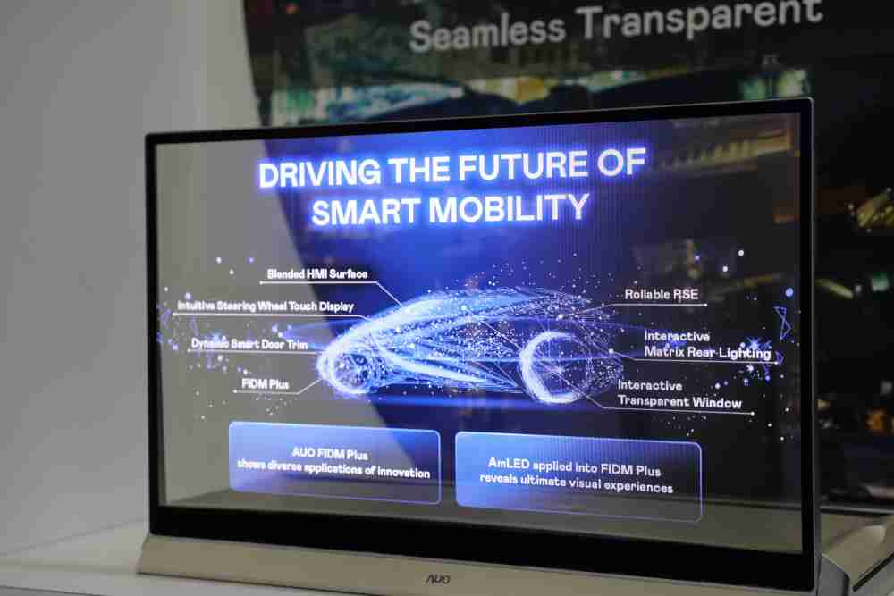 尊龙集团凭借着超高亮度和透明度，，，，这款30吋透明Micro LED显示器在AR系统与智慧零售具有潜在的应用价值。。。。