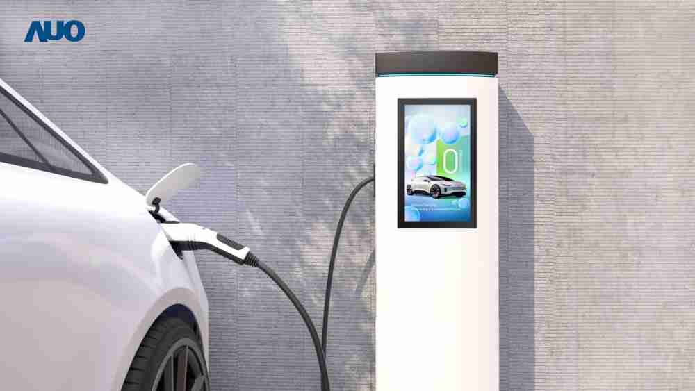 友達〝EVSE車用充電樁解決方案〞專為電動汽車充電樁設計，，具有高亮度、、克服戶外艱難環境的耐溫、、、、耐紫外線等特性，，，，並搭載散熱性及擴充性強的高效能工業電腦，，，，可實現人機互動訴求，，，，如資訊顯示、、支付等應用